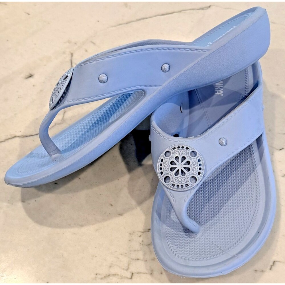 Minnetonka Women’s “Pia”  Blue Medallion Sandals SZ 9